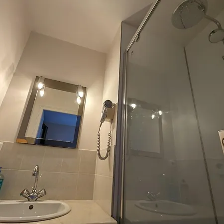 Nocleg ze śniadaniem Chambre Calme Avec Jardin, Wifi, Parking. - Fr-1-589-733 *